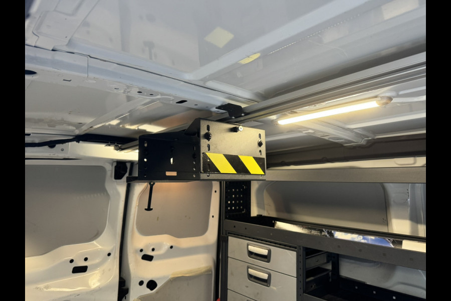 Citroën Jumpy 2.0 BlueHDI 180 L2H1 | Automaat | 360 Camera | Stoelverwarming | Carplay/Android Citroën Jumpy 2.0 BlueHDI 180 L2H1 | Automaat | 360 Camera | Stoelverwarming | Carplay/Android