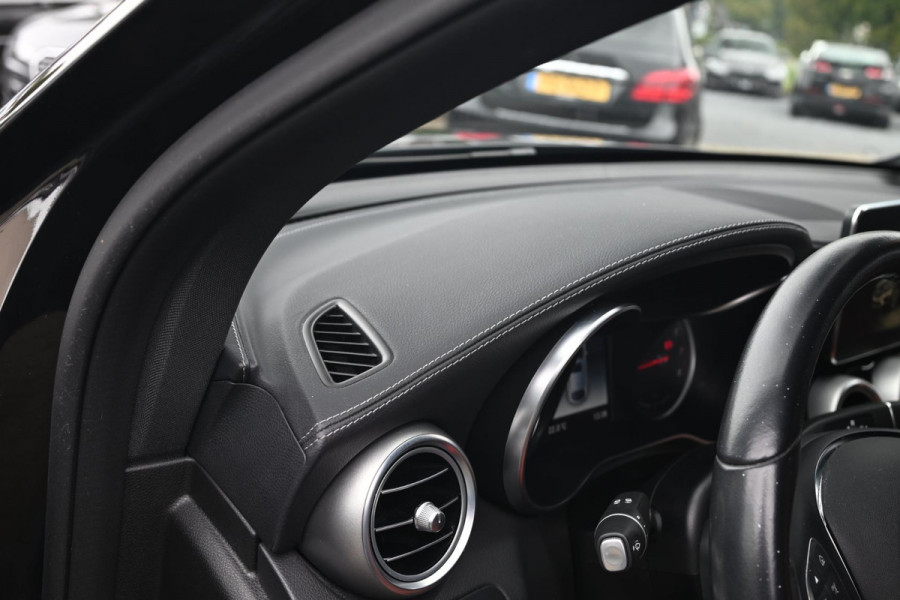 Mercedes-Benz GLC Coupé 350e 4MATIC Premium 320 PK AMG Luchtvering 360 Camera Keyless 19''