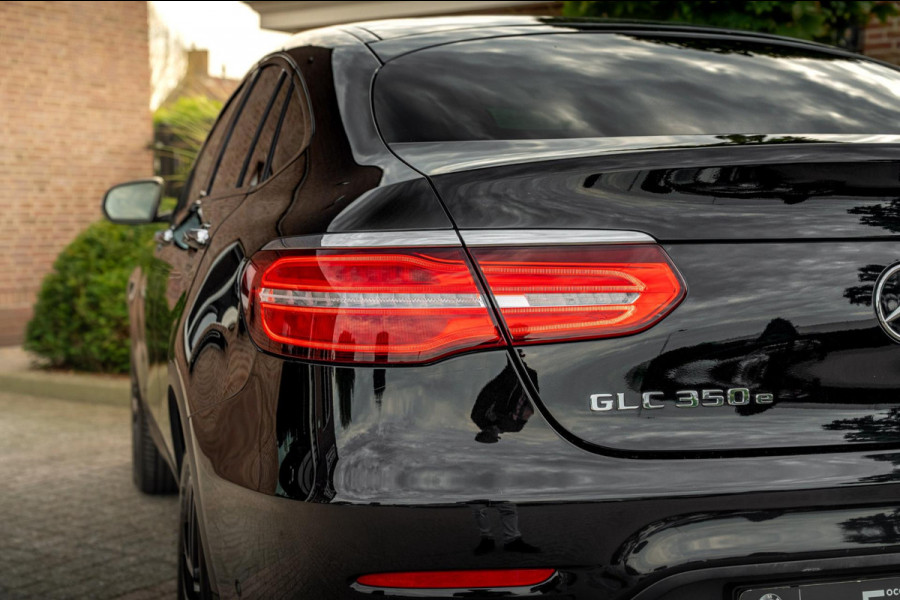 Mercedes-Benz GLC Coupé 350e 4MATIC Premium 320 PK AMG Luchtvering 360 Camera Keyless 19''
