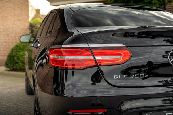 Mercedes-Benz GLC Coupé 350e 4MATIC Premium 320 PK AMG Luchtvering 360 Camera Keyless 19''