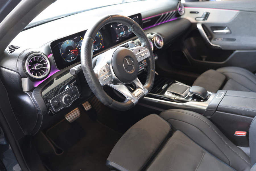 Mercedes-Benz A-Klasse AMG 35 4MATIC Premium BURMESTER PANO KUIPST ''19