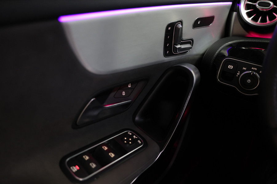 Mercedes-Benz A-Klasse AMG 35 4MATIC Premium BURMESTER PANO KUIPST ''19