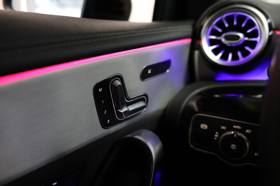 Mercedes-Benz A-Klasse AMG 35 4MATIC Premium BURMESTER PANO KUIPST ''19