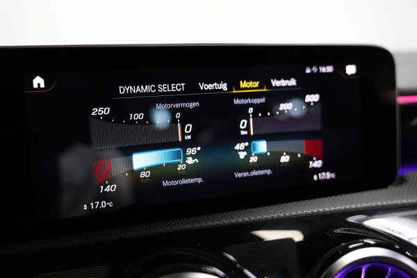 Mercedes-Benz A-Klasse AMG 35 4MATIC Premium BURMESTER PANO KUIPST ''19