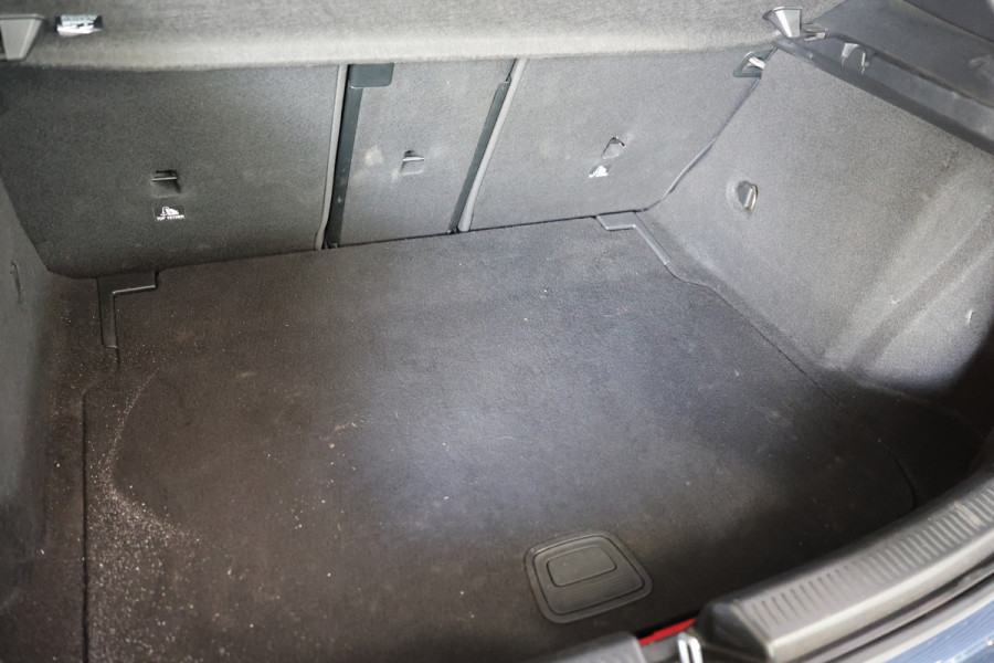 Mercedes-Benz A-Klasse AMG 35 4MATIC Premium BURMESTER PANO KUIPST ''19