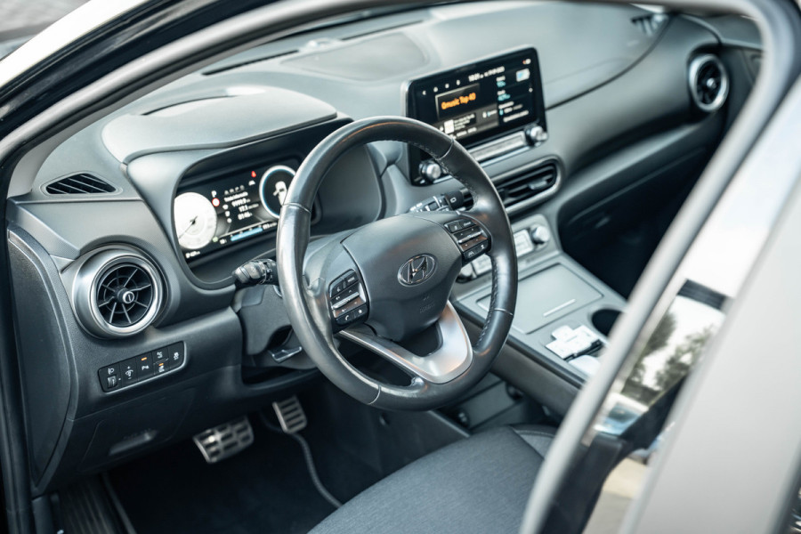 Hyundai Kona EV Premium 64 kWh