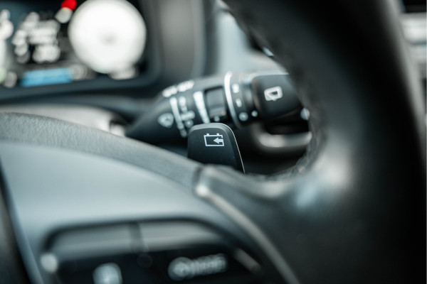 Hyundai Kona EV Premium 64 kWh