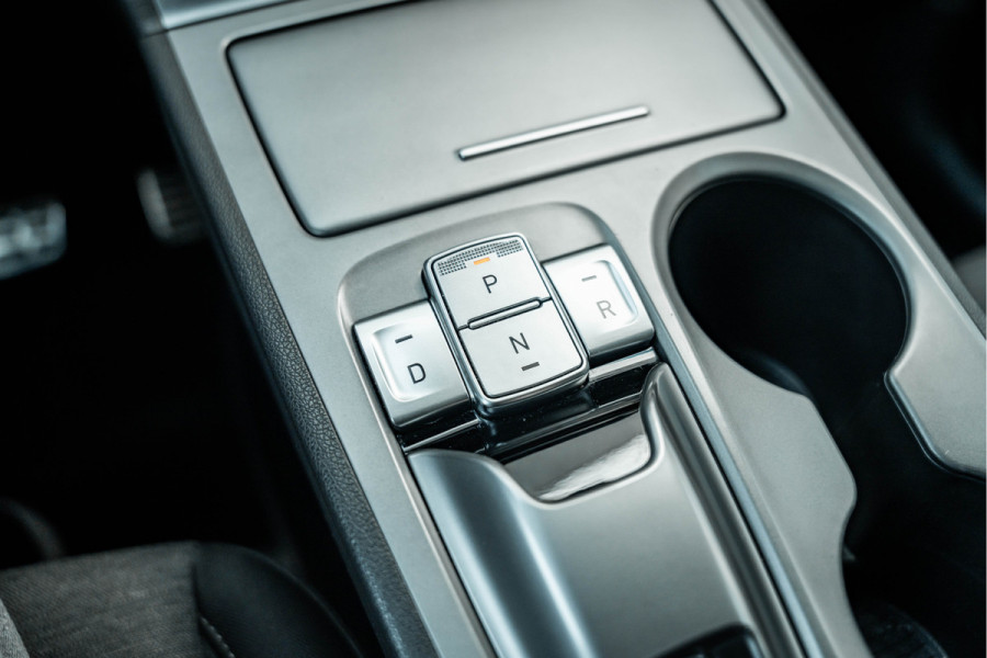 Hyundai Kona EV Premium 64 kWh