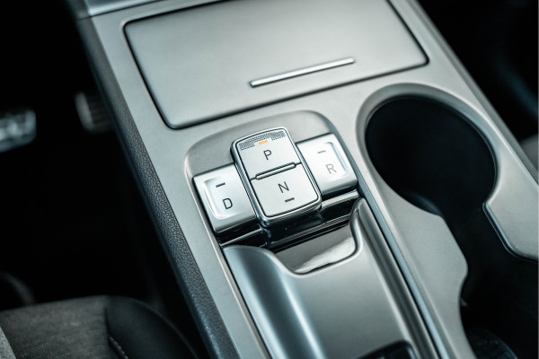 Hyundai Kona EV Premium 64 kWh