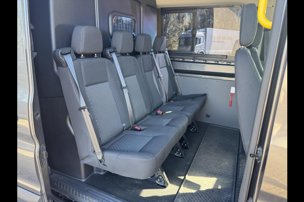 Ford Transit 350 2.0 TDCI L3H2 DC Trend | 6-zits | 170pk |  Dubbele Cabine  | Navigatie | Camera | Trekhaak | Stoelverwarming | Armsteun Ford Transit 350 2.0 TDCI L3H2 DC Trend | 6-zits | 170pk |  Dubbele Cabine  | Navigatie | Camera | Trekhaak | Stoelverwarming | Armsteun