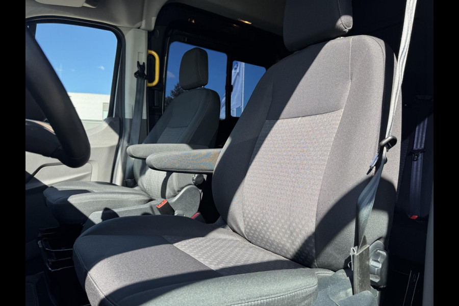 Ford Transit 350 2.0 TDCI L3H2 DC Trend | 6-zits | 170pk |  Dubbele Cabine  | Navigatie | Camera | Trekhaak | Stoelverwarming | Armsteun Ford Transit 350 2.0 TDCI L3H2 DC Trend | 6-zits | 170pk |  Dubbele Cabine  | Navigatie | Camera | Trekhaak | Stoelverwarming | Armsteun