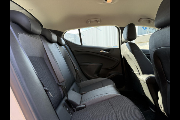 Opel Astra 1.2 Business Elegance | Navi | ECC | PDC |