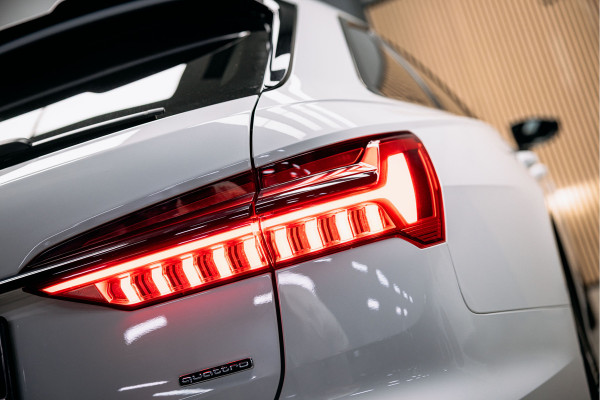 Audi A6 Avant 55 TFSI e quattro Competition | Hybride | Quattro | Head-up | 360 camera | Sportstoelen | Audi A6 Avant 55 TFSI e quattro Competition | Hybride | Quattro | Head-up | 360 camera | Sportstoelen |