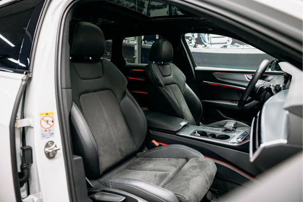 Audi A6 Avant 55 TFSI e quattro Competition | Hybride | Quattro | Head-up | 360 camera | Sportstoelen | Audi A6 Avant 55 TFSI e quattro Competition | Hybride | Quattro | Head-up | 360 camera | Sportstoelen |