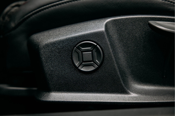Audi A6 Avant 55 TFSI e quattro Competition | Hybride | Quattro | Head-up | 360 camera | Sportstoelen | Audi A6 Avant 55 TFSI e quattro Competition | Hybride | Quattro | Head-up | 360 camera | Sportstoelen |