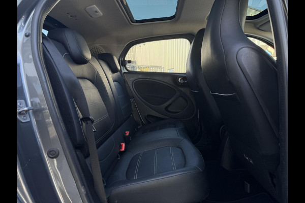 Smart Forfour EQ Aut. Comfort Plus | Camera | Sfeer Verlichting | Leder | ECC |