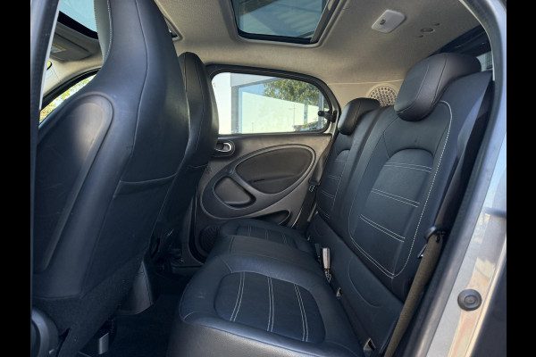 Smart Forfour EQ Aut. Comfort Plus | Camera | Sfeer Verlichting | Leder | ECC |