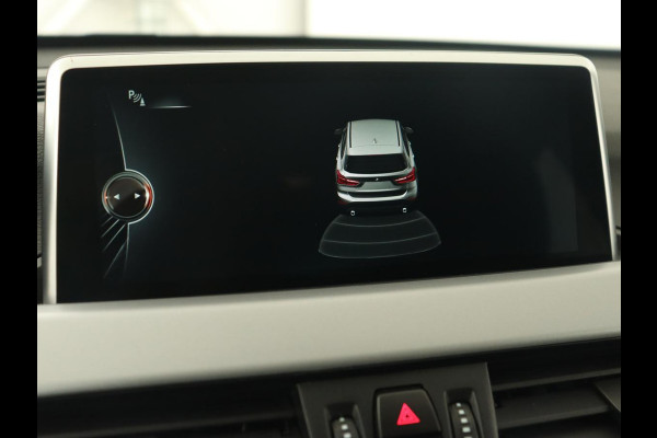 BMW X1 sDrive18i High Executive | Leder | Trekhaak | Harman/Kardon | Stoelverwarming | Head-Up | Full LED | Navigatie | Parkeerhulp | Climate control | Bluetooth