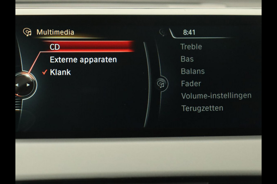 BMW X1 sDrive18i High Executive | Leder | Trekhaak | Harman/Kardon | Stoelverwarming | Head-Up | Full LED | Navigatie | Parkeerhulp | Climate control | Bluetooth
