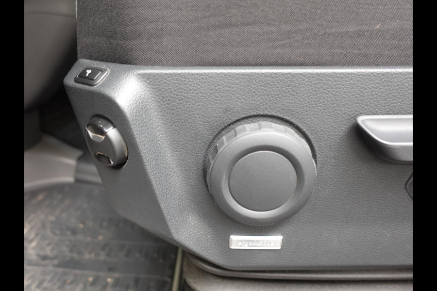 Volkswagen Crafter 177pk Automaat L3H3 L2H2 Highline Airco App-connect ACC Camera Trekhaak