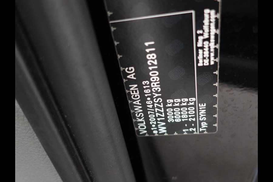 Volkswagen Crafter 177pk Automaat L3H3 L2H2 Highline Airco App-connect ACC Camera Trekhaak