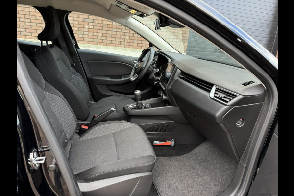 Renault Clio 1.0 TCe / Navigatie / Apple CarPlay - Android / 1e Eigenaar / ALL-Season banden / Cruise Control / PDC met optische w