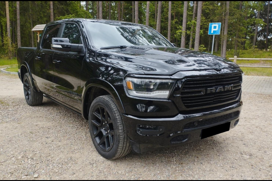 Dodge Ram Ram 1500 Larami Black Edition 5.7 V8 4x4 Crew Cab LPG onderbouw