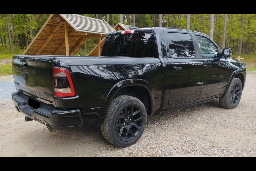 Dodge Ram Ram 1500 Larami Black Edition 5.7 V8 4x4 Crew Cab LPG onderbouw