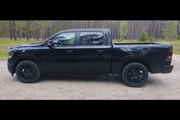 Dodge Ram Ram 1500 Larami Black Edition 5.7 V8 4x4 Crew Cab LPG onderbouw