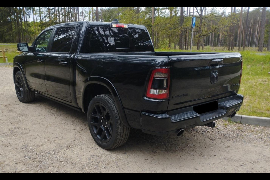 Dodge Ram Ram 1500 Larami Black Edition 5.7 V8 4x4 Crew Cab LPG onderbouw