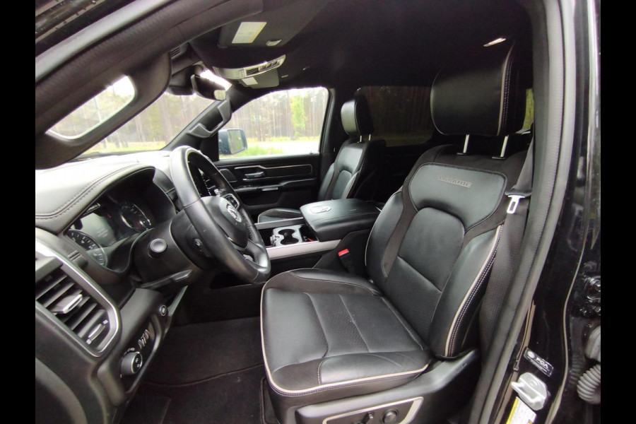 Dodge Ram Ram 1500 Larami Black Edition 5.7 V8 4x4 Crew Cab LPG onderbouw