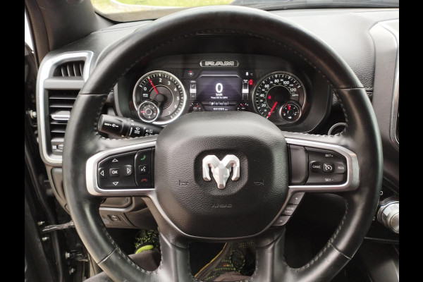 Dodge Ram Ram 1500 Larami Black Edition 5.7 V8 4x4 Crew Cab LPG onderbouw
