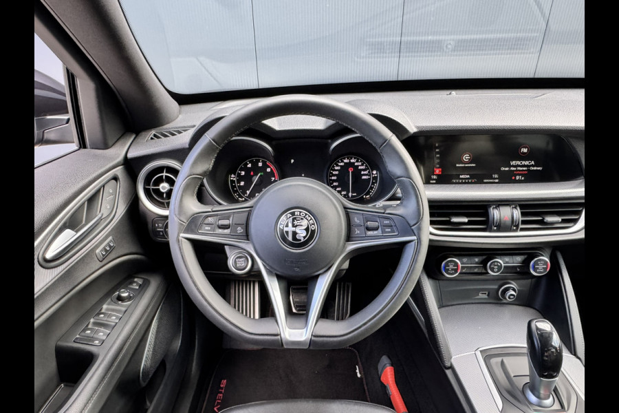 Alfa Romeo Stelvio 2.0T AWD 200pk Super│Veloce interieur│18'' velgen│PDC│Camera│Stoel-stuur verwarmbaar | Trekhaak