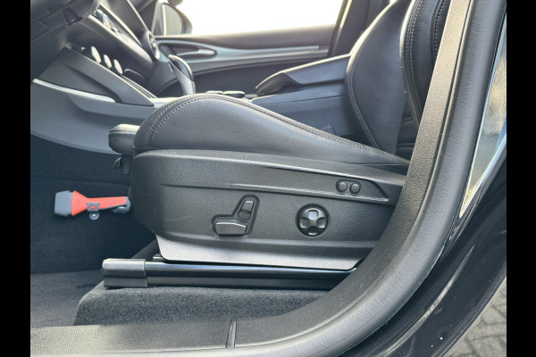 Alfa Romeo Stelvio 2.0T AWD 200pk Super│Veloce interieur│18'' velgen│PDC│Camera│Stoel-stuur verwarmbaar | Trekhaak