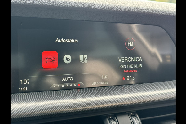 Alfa Romeo Stelvio 2.0T AWD 200pk Super│Veloce interieur│18'' velgen│PDC│Camera│Stoel-stuur verwarmbaar | Trekhaak