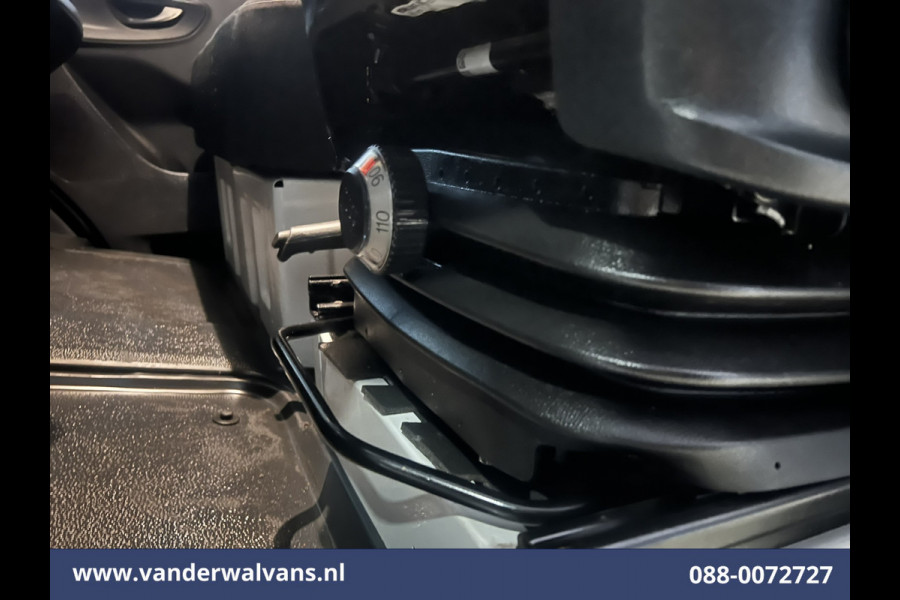 Mercedes-Benz Sprinter 316 CDI 164pk L3H2 Euro6 Airco | Camera | XL Navigatie | Apple Carplay Android Auto, Stoelverwarming, Cruisecontrol, Chauffeursstoel, Parkeersensoren, Bijrijdersbank, 3500kg trekhaak