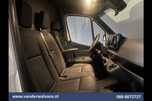 Mercedes-Benz Sprinter 316 CDI 164pk L3H2 Euro6 Airco | Camera | XL Navigatie | Apple Carplay Android Auto, Stoelverwarming, Cruisecontrol, Chauffeursstoel, Parkeersensoren, Bijrijdersbank, 3500kg trekhaak