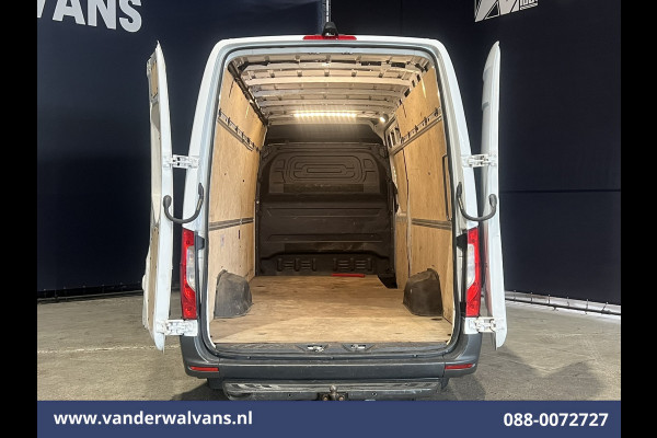 Mercedes-Benz Sprinter 316 CDI 164pk L3H2 Euro6 Airco | Camera | XL Navigatie | Apple Carplay Android Auto, Stoelverwarming, Cruisecontrol, Chauffeursstoel, Parkeersensoren, Bijrijdersbank, 3500kg trekhaak