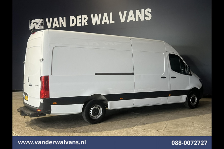 Mercedes-Benz Sprinter 316 CDI 164pk L3H2 Euro6 Airco | Camera | XL Navigatie | Apple Carplay Android Auto, Stoelverwarming, Cruisecontrol, Chauffeursstoel, Parkeersensoren, Bijrijdersbank, 3500kg trekhaak
