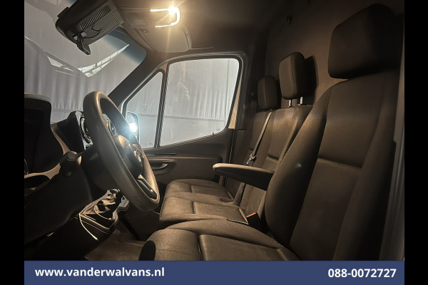 Mercedes-Benz Sprinter 316 CDI 164pk L3H2 Euro6 Airco | Camera | XL Navigatie | Apple Carplay Android Auto, Stoelverwarming, Cruisecontrol, Chauffeursstoel, Parkeersensoren, Bijrijdersbank, 3500kg trekhaak