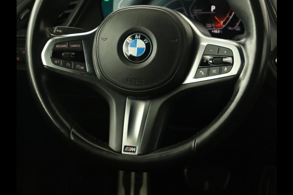 BMW 2 Serie 218i M Sport | Panoramadak | Sportstoelen | Leder | Camera | Carplay | Live Cockpit | Stoelverwarming | Getint glas | Navigatie | Climate control | Full LED