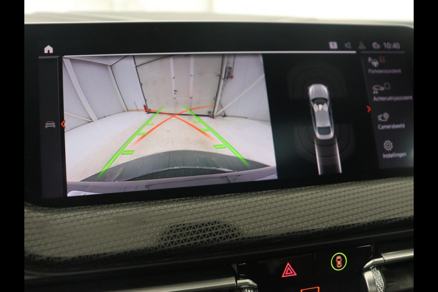BMW 2 Serie 218i M Sport | Panoramadak | Sportstoelen | Leder | Camera | Carplay | Live Cockpit | Stoelverwarming | Getint glas | Navigatie | Climate control | Full LED