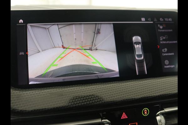 BMW 2 Serie 218i M Sport | Panoramadak | Sportstoelen | Leder | Camera | Carplay | Live Cockpit | Stoelverwarming | Getint glas | Navigatie | Climate control | Full LED