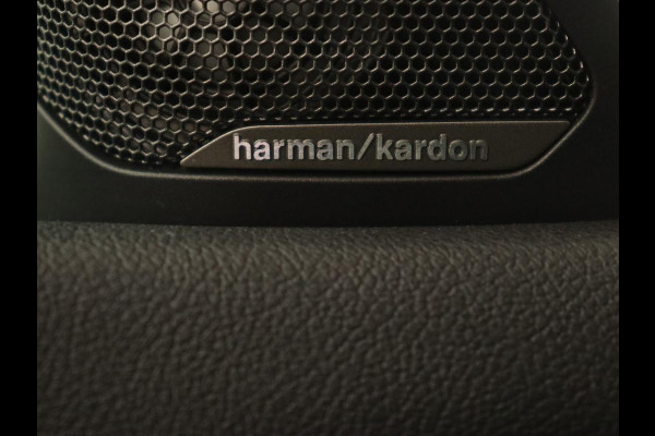 BMW 2 Serie 218i M Sport | Panoramadak | Sportstoelen | Leder | Camera | Carplay | Live Cockpit | Stoelverwarming | Getint glas | Navigatie | Climate control | Full LED