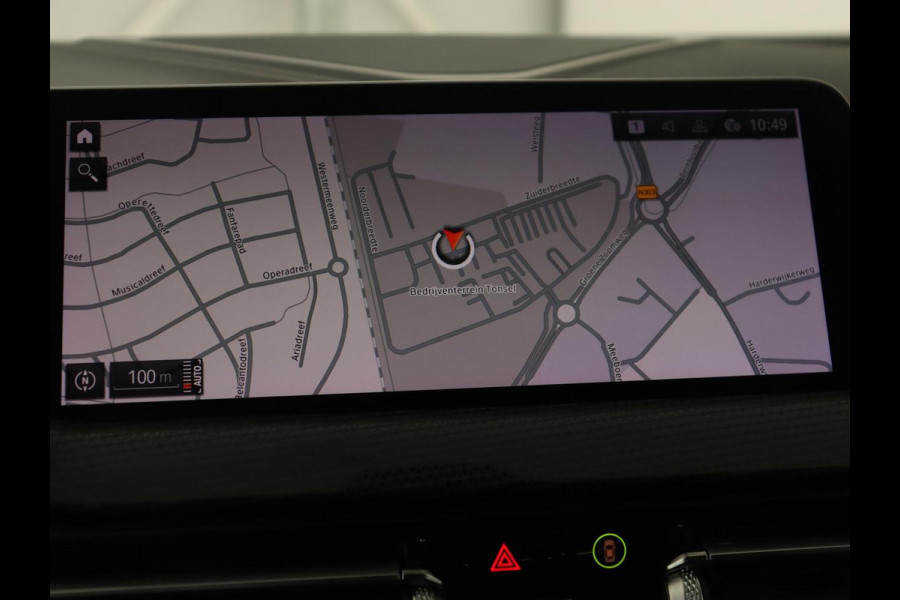 BMW 2 Serie 218i M Sport | Panoramadak | Sportstoelen | Leder | Camera | Carplay | Live Cockpit | Stoelverwarming | Getint glas | Navigatie | Climate control | Full LED