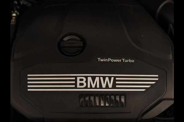 BMW 2 Serie 218i M Sport | Panoramadak | Sportstoelen | Leder | Camera | Carplay | Live Cockpit | Stoelverwarming | Getint glas | Navigatie | Climate control | Full LED