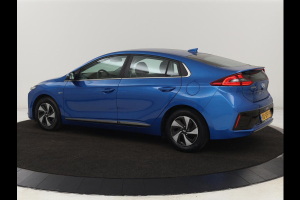 Hyundai IONIQ 1.6 GDi Comfort | Xenon | Carplay | Camera | Adaptive cruise | Keyless | Navigatie | Parkeerhulp | Climate control Hyundai IONIQ 1.6 GDi Comfort | Xenon | Carplay | Camera | Adaptive cruise | Keyless | Navigatie | Parkeerhulp | Climate control