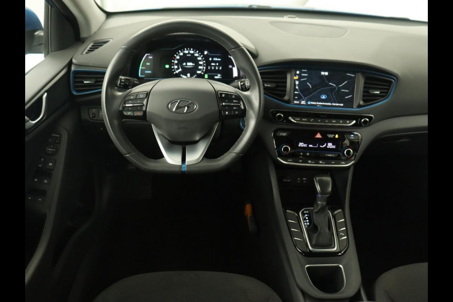 Hyundai IONIQ 1.6 GDi Comfort | Xenon | Carplay | Camera | Adaptive cruise | Keyless | Navigatie | Parkeerhulp | Climate control Hyundai IONIQ 1.6 GDi Comfort | Xenon | Carplay | Camera | Adaptive cruise | Keyless | Navigatie | Parkeerhulp | Climate control
