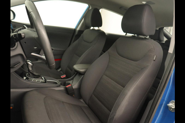 Hyundai IONIQ 1.6 GDi Comfort | Xenon | Carplay | Camera | Adaptive cruise | Keyless | Navigatie | Parkeerhulp | Climate control Hyundai IONIQ 1.6 GDi Comfort | Xenon | Carplay | Camera | Adaptive cruise | Keyless | Navigatie | Parkeerhulp | Climate control