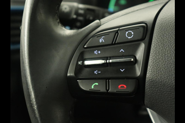 Hyundai IONIQ 1.6 GDi Comfort | Xenon | Carplay | Camera | Adaptive cruise | Keyless | Navigatie | Parkeerhulp | Climate control Hyundai IONIQ 1.6 GDi Comfort | Xenon | Carplay | Camera | Adaptive cruise | Keyless | Navigatie | Parkeerhulp | Climate control